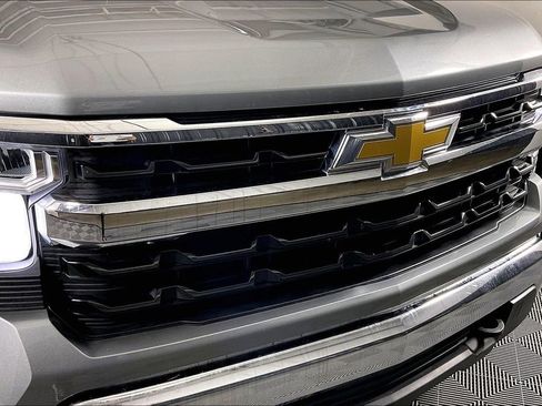 Used 2025 Chevrolet Silverado 1500 LT AWD/4WD image 39