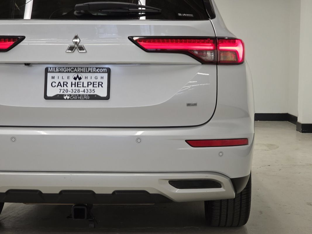 Used 2024 Mitsubishi Outlander AWD image 52