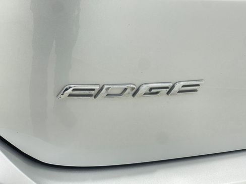 Used 2018 Ford Edge Titanium w/ Canadian Touring Package image 40