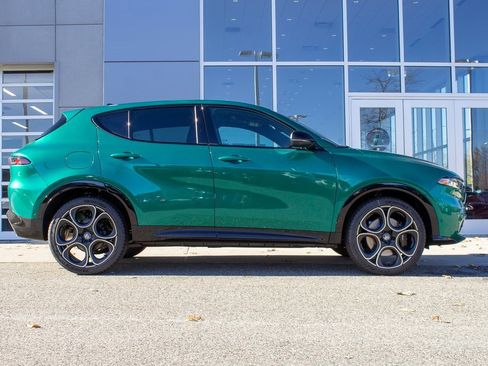 New 2025 Alfa Romeo Tonale image 4