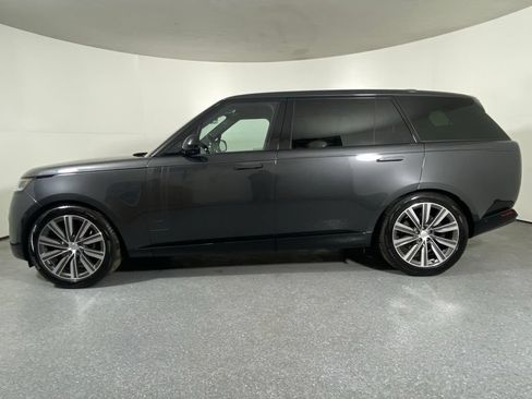 Used 2023 Land Rover Range Rover Long Wheelbase SE AWD/4WD image 8