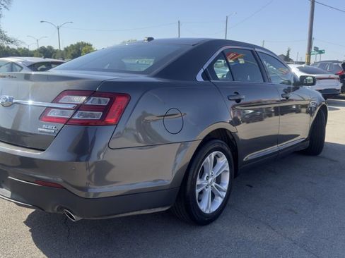 Used 2017 Ford Taurus SEL image 7