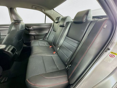 Used 2015 Toyota Camry SE FWD image 22