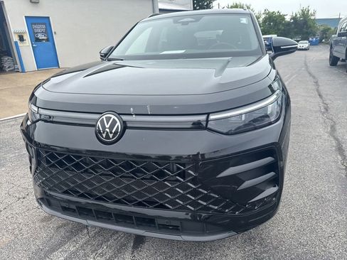 Used 2026 Volkswagen Tiguan SE R-Line FWD image 48