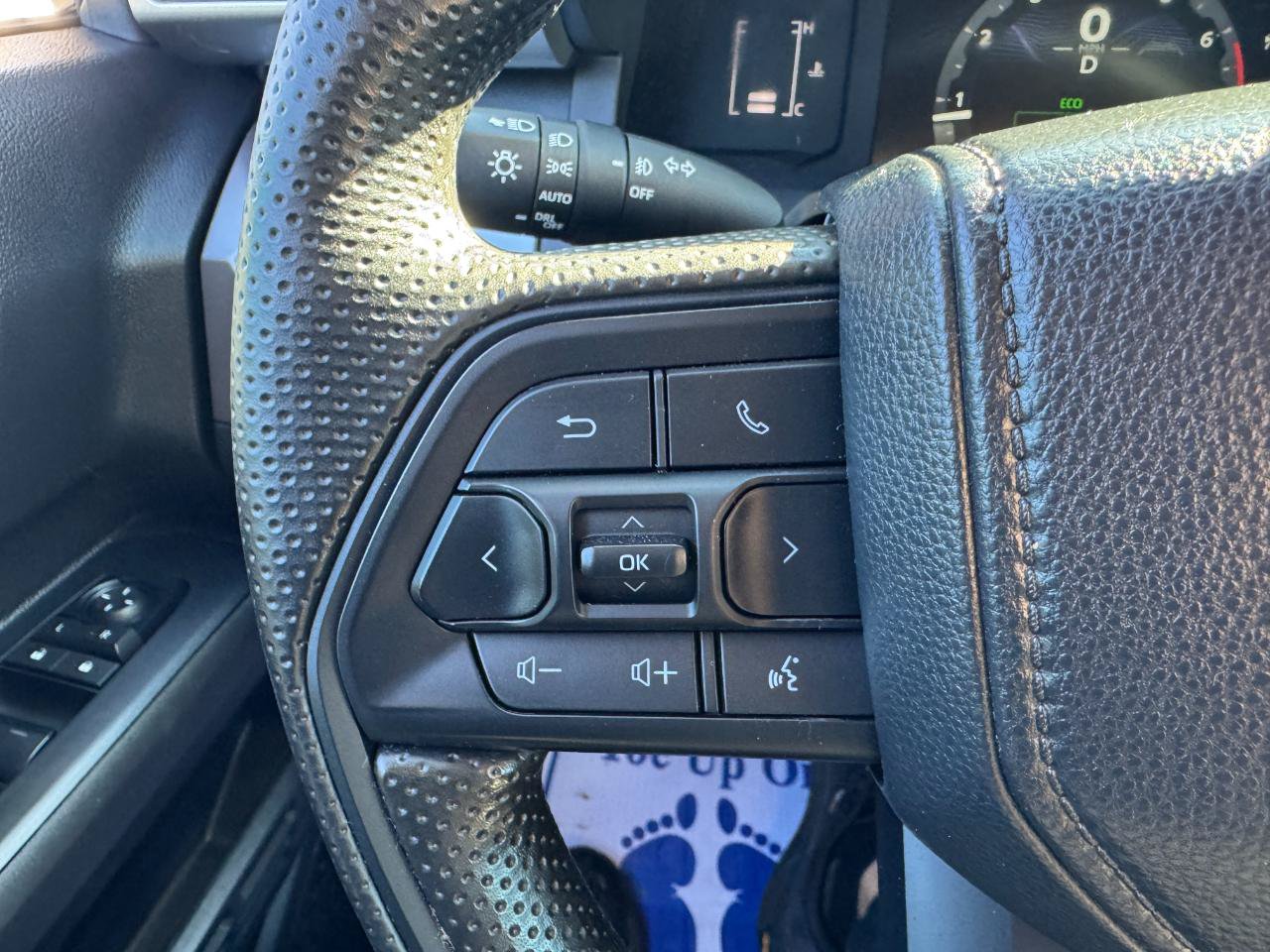 Used 2024 Toyota Tacoma SR5 RWD image 39