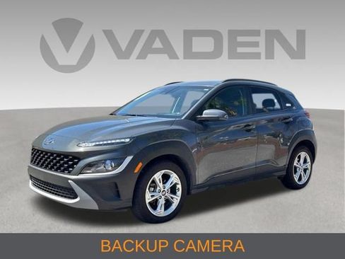 Used 2023 Hyundai Kona SEL FWD image 3
