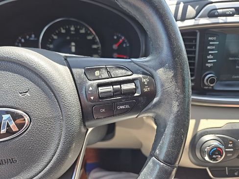 Used 2017 Kia Sorento EX w/ EX V6 Premium Package FWD image 12