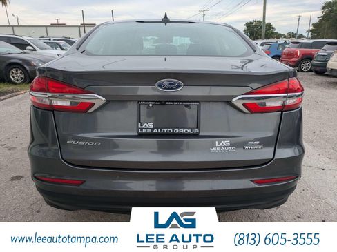 Used 2020 Ford Fusion SE FWD image 4