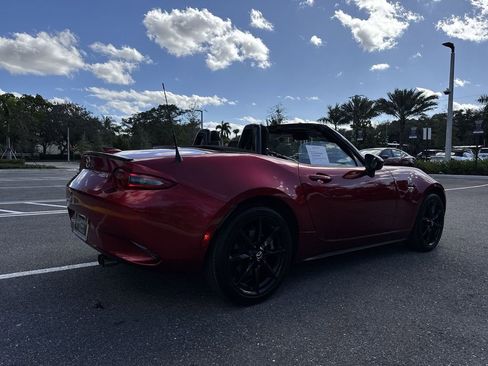 Used 2021 MAZDA MX-5 Miata Club image 25