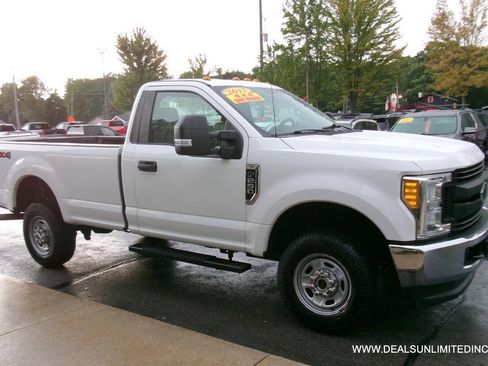 Used 2017 Ford F250 XL w/ Power Equipment Group AWD/4WD image 2