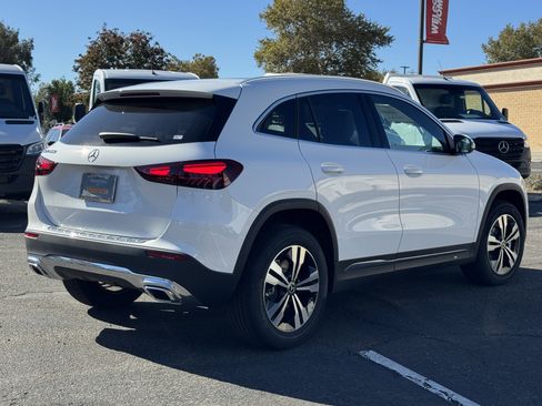 New 2026 Mercedes-Benz GLA 250 image 8