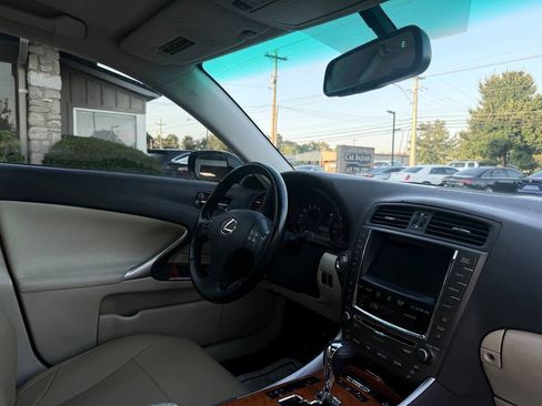 Used 2009 Lexus IS 350 RWD image 22