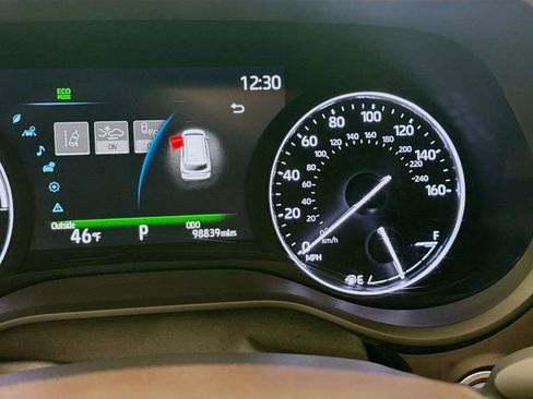 Used 2021 Toyota Sienna Platinum image 12