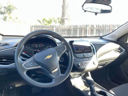 Used 2024 Chevrolet Malibu LT image 36