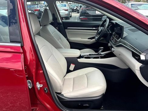 Used 2024 Nissan Altima 2.5 SL image 21
