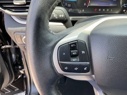 Used 2023 Ford Explorer XLT w/ Equipment Group 202A AWD/4WD image 11