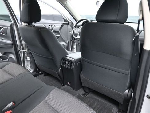 Used 2020 Nissan Rogue SV image 27