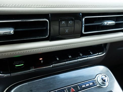 Used 2021 Lincoln Nautilus Reserve FWD image 28
