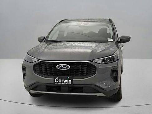 New 2026 Ford Escape SE image 2