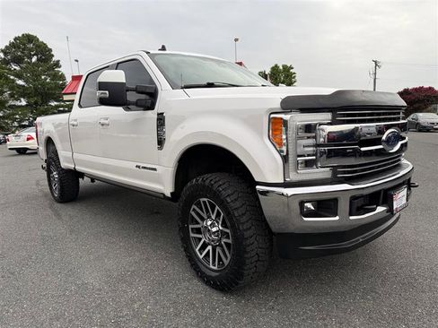 Used 2019 Ford F250 Lariat w/ Lariat Ultimate Package image 5
