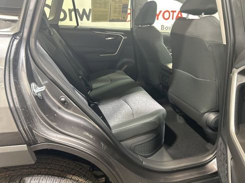 Used 2025 Toyota RAV4 XLE w/ Convenience Package image 14