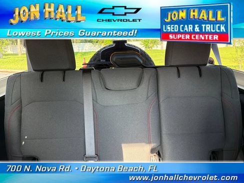 Used 2024 Jeep Wrangler Unlimited Rubicon w/ XTREMEE 35" Tire Package AWD/4WD image 17