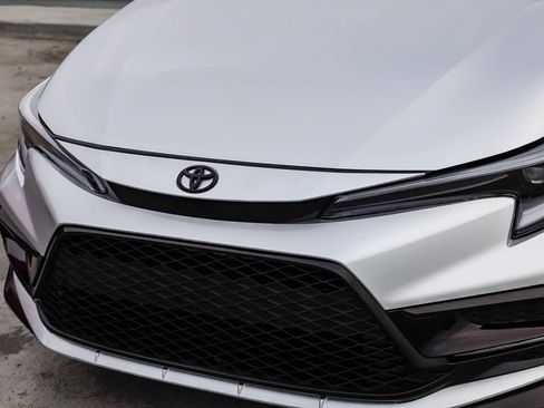 Used 2024 Toyota Corolla SE FWD image 6