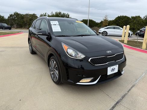 Used 2019 Kia Niro Touring image 3