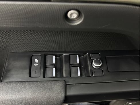 Used 2020 Land Rover Defender 110 AWD/4WD image 41