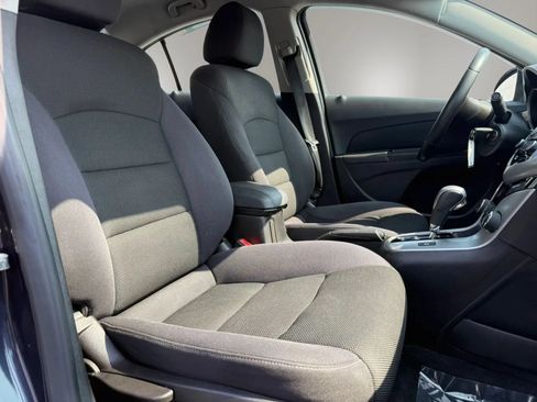 Used 2014 Chevrolet Cruze LT FWD image 23