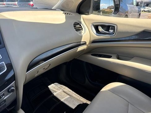 Used 2018 INFINITI QX60 Luxe w/ Premium Plus Package AWD/4WD image 16