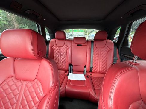 Used 2024 Audi SQ5 Prestige w/ Prestige Package AWD/4WD image 18