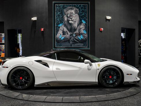 Used 2018 Ferrari 488 GTB image 11
