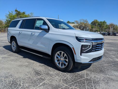 New 2026 Chevrolet Suburban Premier image 2