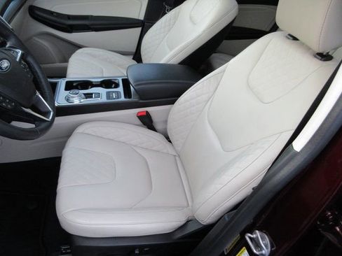 Certified 2024 Ford Edge Titanium AWD/4WD image 25