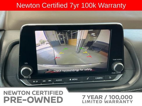 Used 2023 Nissan Rogue SV FWD image 9