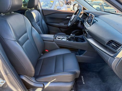 Certified 2023 Nissan Rogue SV w/ SV Premium B Package image 12