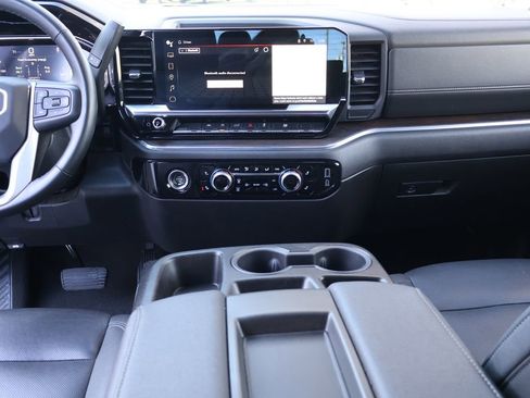 Used 2024 GMC Sierra 1500 SLT image 26