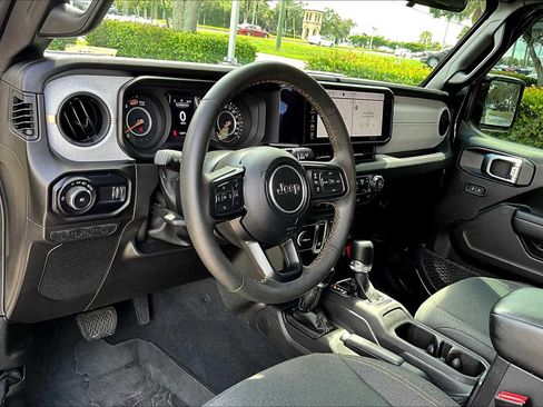 Used 2024 Jeep Wrangler Sport S image 16