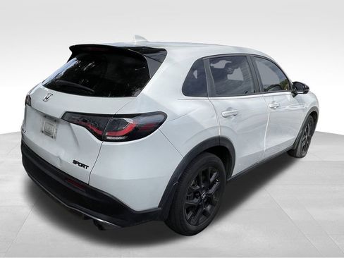 Used 2023 Honda HR-V Sport image 2