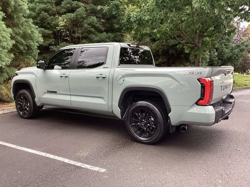 Used 2024 Toyota Tundra Limited w/ TRD Off-Road Package AWD/4WD image 8