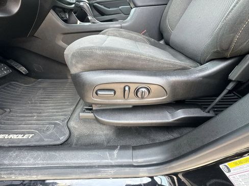Used 2019 Chevrolet Traverse LT AWD/4WD image 14