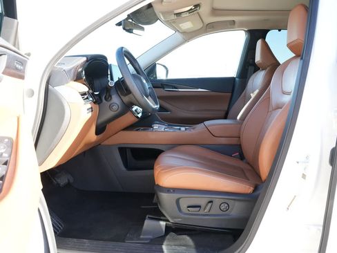 Used 2025 INFINITI QX60 Sensory image 16