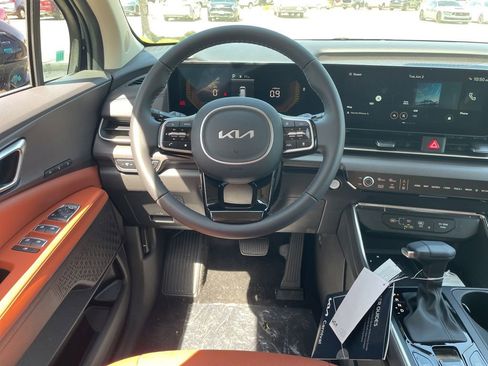 New 2026 Kia Carnival EX FWD image 12
