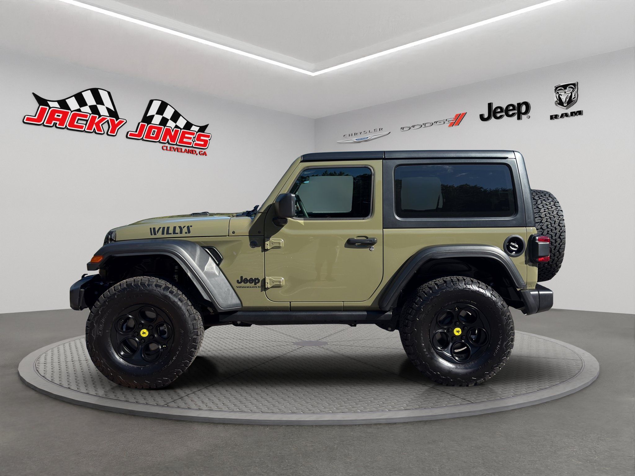Used 2026 Jeep Wrangler Sport AWD/4WD image 3