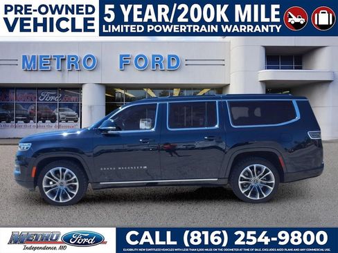 Used 2023 Jeep Grand Wagoneer L Series III w/ Rear Seat Video Group 1 AWD/4WD image 7