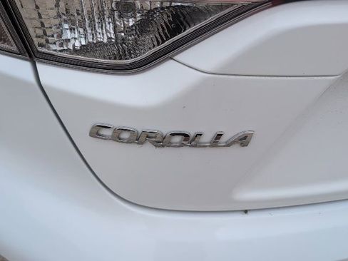 Used 2024 Toyota Corolla LE FWD image 9
