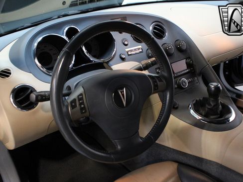 Used 2006 Pontiac Solstice Convertible w/ Premium Package image 19