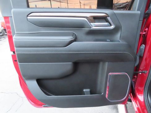 Used 2024 Chevrolet Silverado 2500 LT AWD/4WD image 45