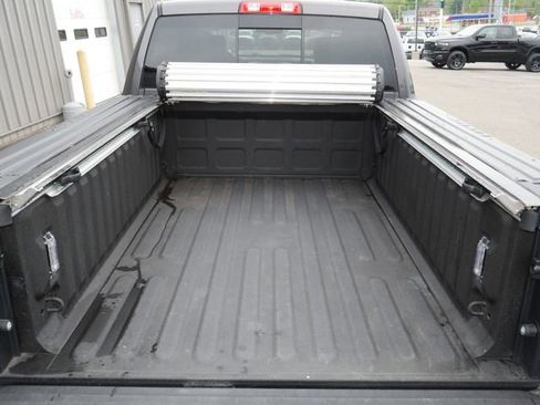 Used 2018 RAM 2500 Big Horn w/ Sport Appearance Group AWD/4WD image 12